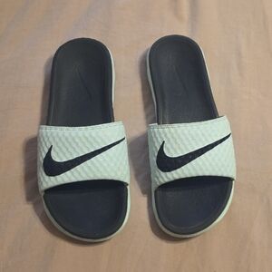 Nike Black and White Women's Sandals